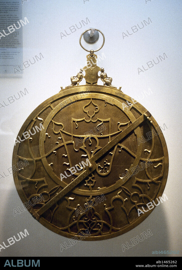 ASTROLABIO del año 1566 procedente de los Países Bajos. Museo Arqueológico Nacional. Madrid. España.