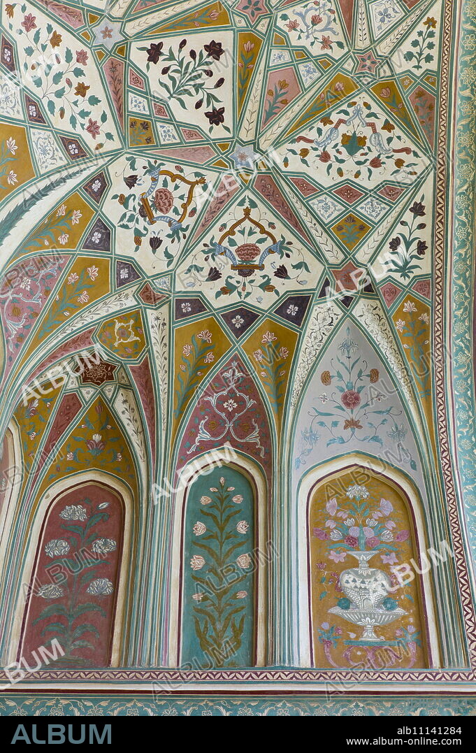 Islamic design of Ganesh Pol, Ganesh Gate, at The Amber Fort a Rajput fort built 16th Century in Jaipur, Rajasthan, Northern India.