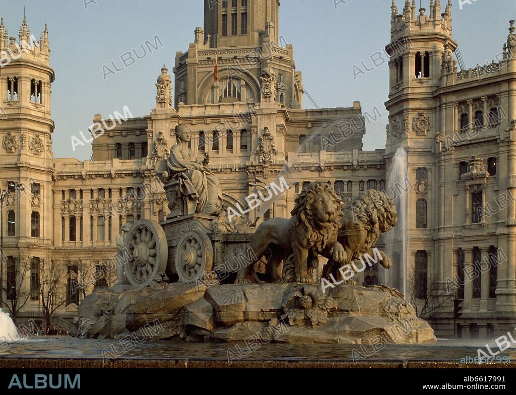 FRANCISCO GUTIERREZ ARRIBAS Y ROBERTO MICHEL. FOUNTAIN OF CIBELES MADE BETWEEN 1777 AND 1782, AND CORREOS BUILDING BUILT IN 1917. HEADQUARTERS OF MADRID CITY HALL.
