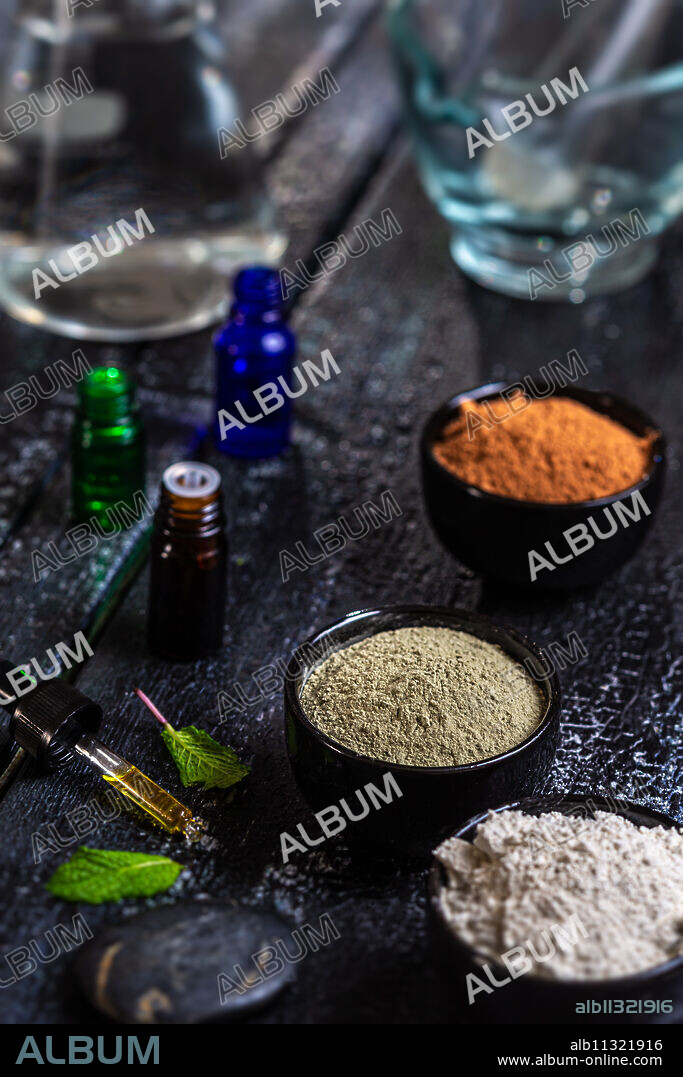 Manufacture of cosmetics based on clays and essential oils.