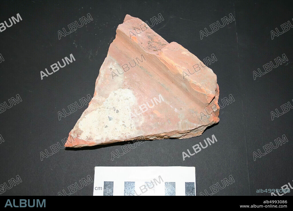 Fragment of a brick roof tile with mortar remains., Roof tile, fragment, earthenware, brick, lime mortar, 16 x 15 x 4,3 cm, Netherlands, Zeeland, Noord-Beveland, Colijnsplaat ?, Oosterschelde?.