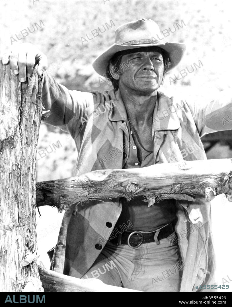 CHARLES BRONSON en HASTA QUE LLEGÓ SU HORA, 1968 (C'ERA UNA VOLTA IL WEST), dirigida por SERGIO LEONE. Copyright PARAMOUNT PICTURES.