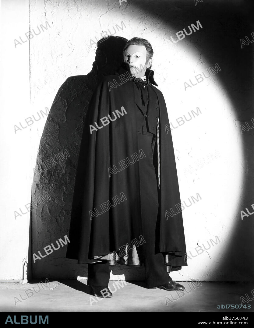 CLAUDE RAINS in PHANTOM OF THE OPERA, 1943, directed by ARTHUR LUBIN. Copyright UNIVERSAL PICTURES.
