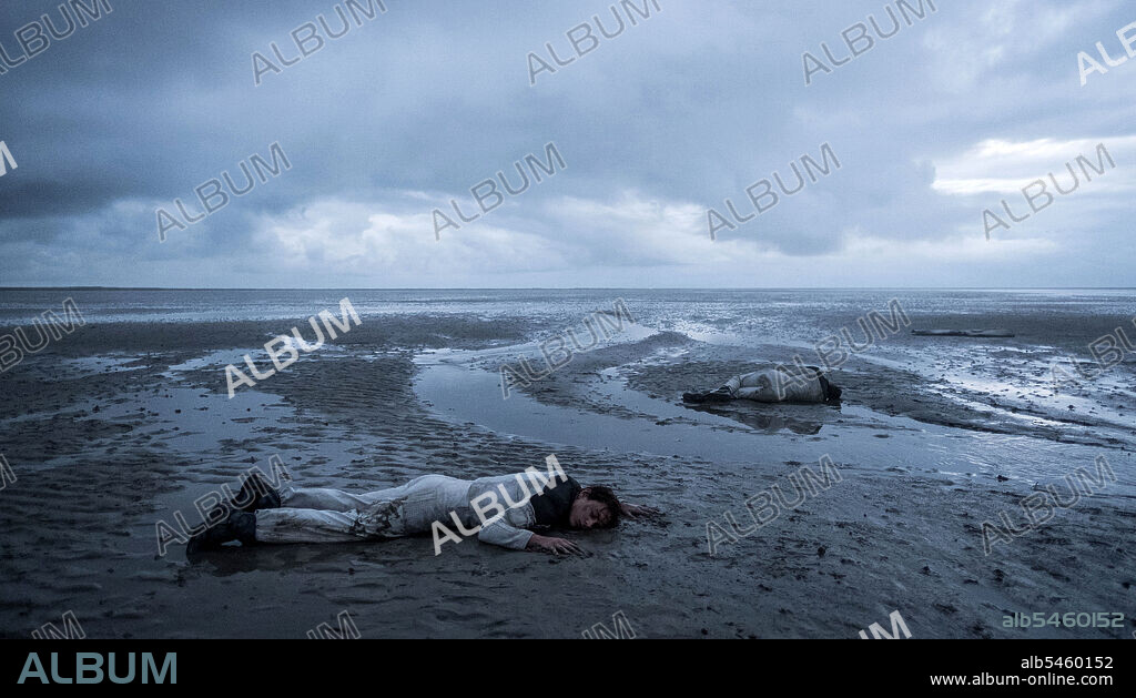 THE COLONY, 2021 (TIDES), directed by TIM FEHLBAUM. Copyright BerghausWöbke Filmproduktion.