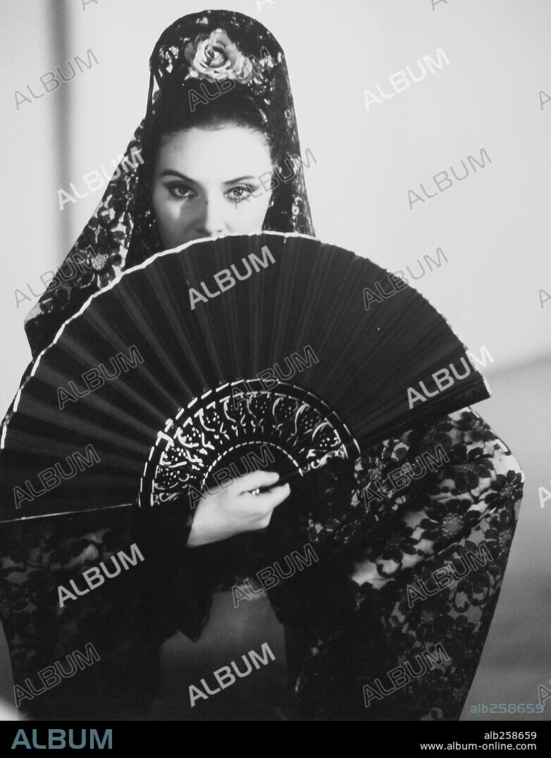 LAURA DEL SOL en CARMEN, 1983, dirigida por CARLOS SAURA. Copyright EMILIANO PIEDRA/TELEVISION ESPANOLA.