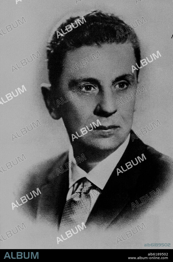 ANTONIO SANCHEZ BARBUDO, ESCRITOR Y PERIODISTA.