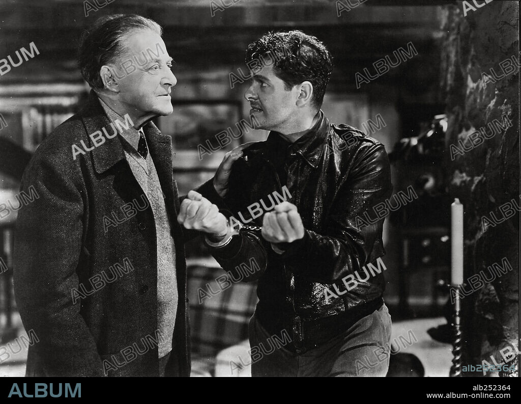 SABOTAJE, 1942 (SABOTEUR), dirigida por ALFRED HITCHCOCK. Copyright UNIVERSAL PICTURES.