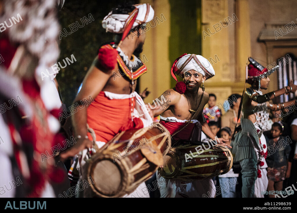Duruthu Perahera Full Moon Celebrations at Kelaniya Raja Maha Vihara Buddhist Temple, Colombo, Western Province, Sri Lanka, Asia.