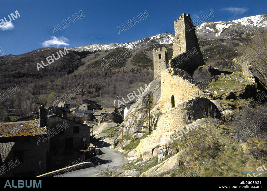 Castillo de Carol. Latour-de-Carol.Valle del rio Carol.Pirineos orientales.Francia.