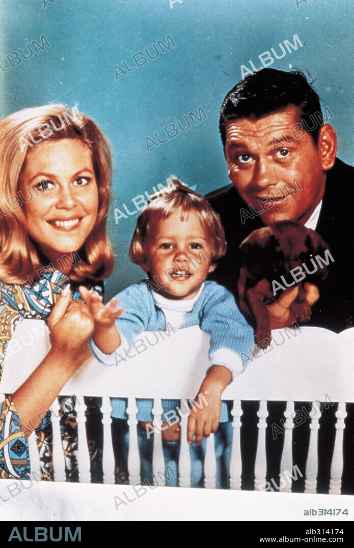 DIANE MURPHY, DICK YORK y ELIZABETH MONTGOMERY en EMBRUJADA, 1964 (BEWITCHED), dirigida por IDA LUPINO, RICHARD MICHAELS y WILLIAM ASHER. Copyright COLUMBIA PICTURES.