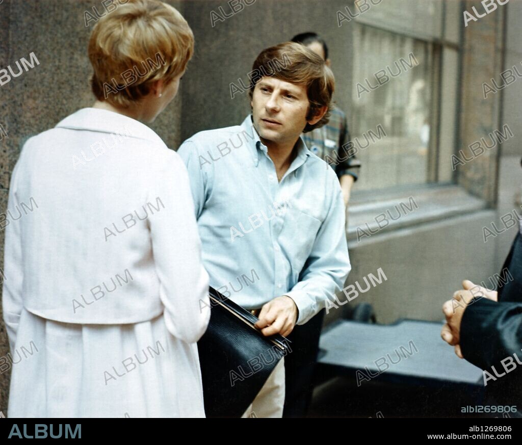 MIA FARROW und ROMAN POLANSKI in ROSEMARY'S BABY, 1968, unter der Regie von ROMAN POLANSKI. Copyright PARAMOUNT PICTURES.
