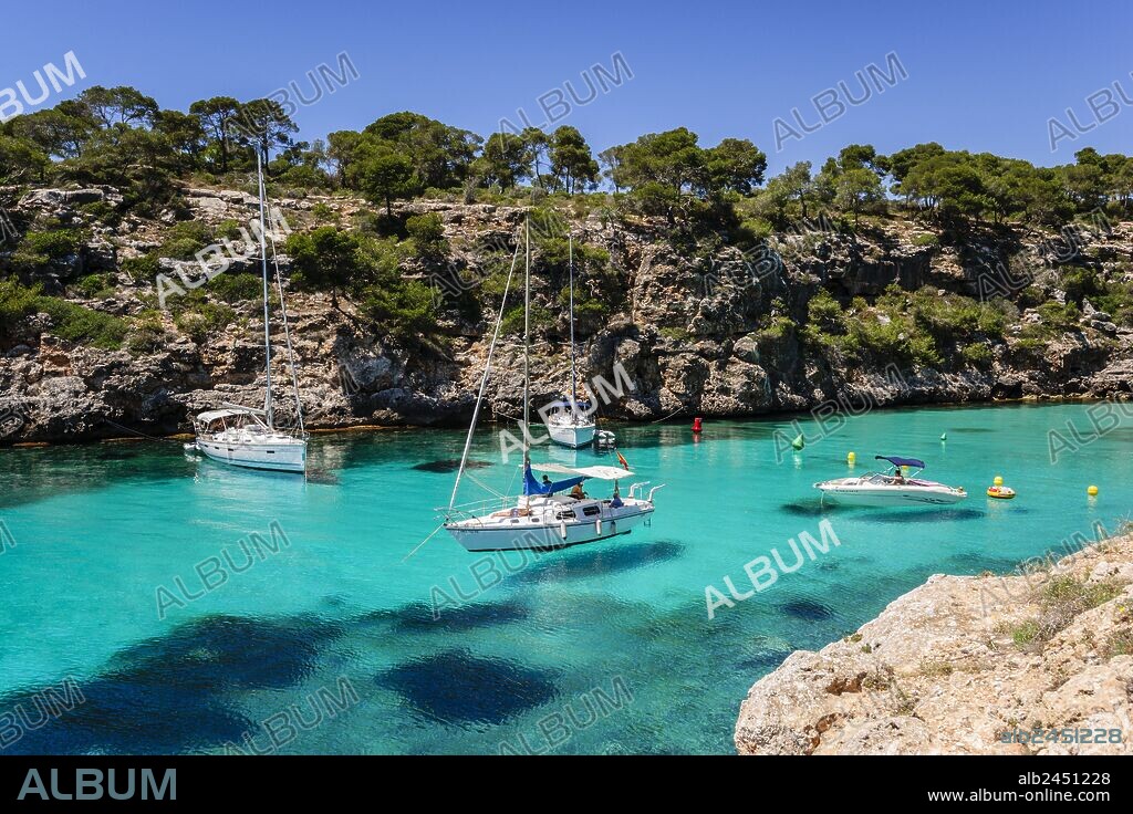 yates fondeados, Cala Pi, Llucmajor,comarca de Migjorn. Mallorca. Islas Baleares. Spain.