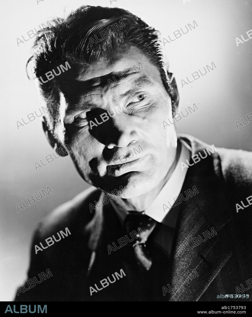 JACK PALANCE in MAN IN THE ATTIC, 1953, directed by HUGO FREGONESE. Copyright 20TH CENTURY FOX.