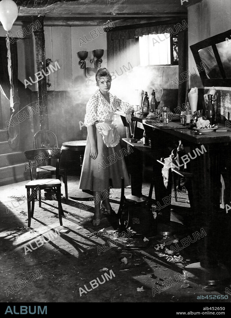 EWA KRZYZEWSKA in ASHES AND DIAMONDS, 1958 (POPIOL I DIAMENT), directed by ANDRZEJ WAJDA. Copyright FILM POLSKI.