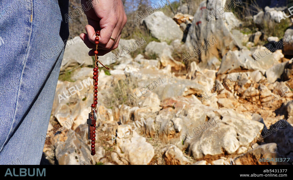 MEDJUGORJE, LA PELICULA, 2021, réalisé par BORJA MARTINEZ-ECHEVARRIA et JESUS GARCIA COLOMER. Copyright Medju Films A.I.E.