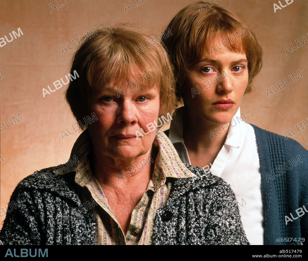 JUDI DENCH and KATE WINSLET in IRIS, 2001, directed by RICHARD EYRE. Copyright MIRAGE ENTERPRISES/INTERMEDIA FILMS/MIRAMAX FILMS.