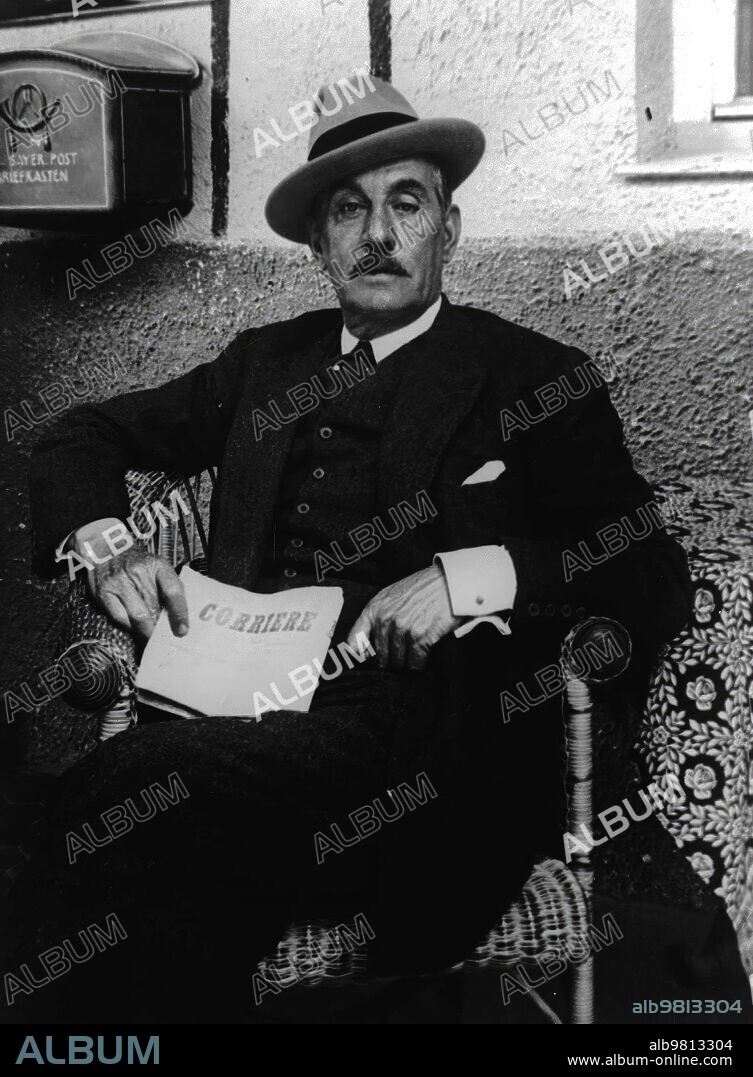 El compositor italiano Giacomo Puccini en Oberammergau, Alemania, en 1922.