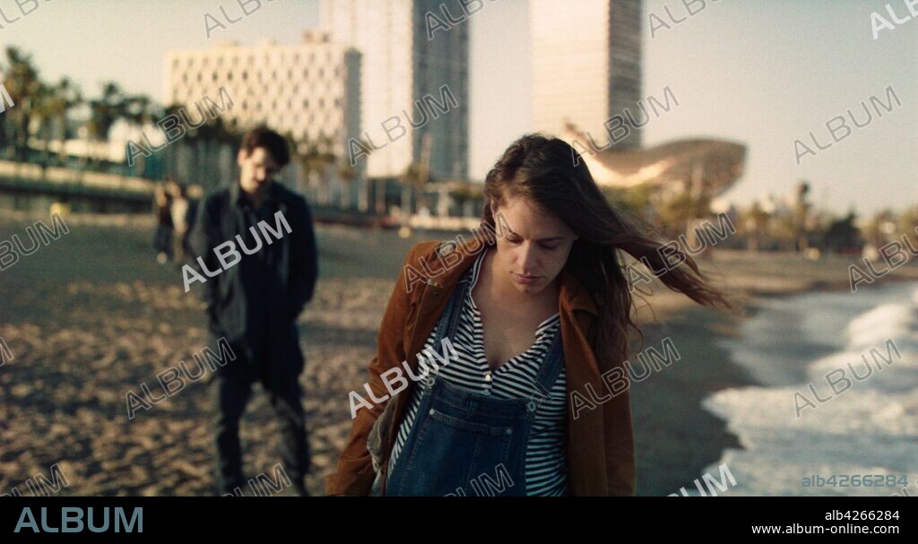DAVID VERDAGUER y MARIA RODRIGUEZ SOTO en LOS DIAS QUE VENDRAN, 2019, dirigida por CARLOS MARQUES-MARCET. Copyright AVALON/LASTOR MEDIA.