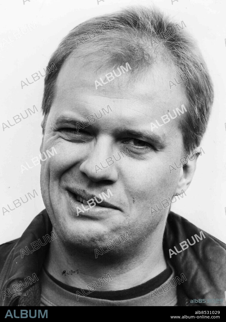 GÖTEBORG 1991-11-16.. Jörgen Mörnbäck - imitatör och pianist. *** Local Caption *** GP Foto: Lars Söderbom / Kamerareportage / TT / Kod: 2524.