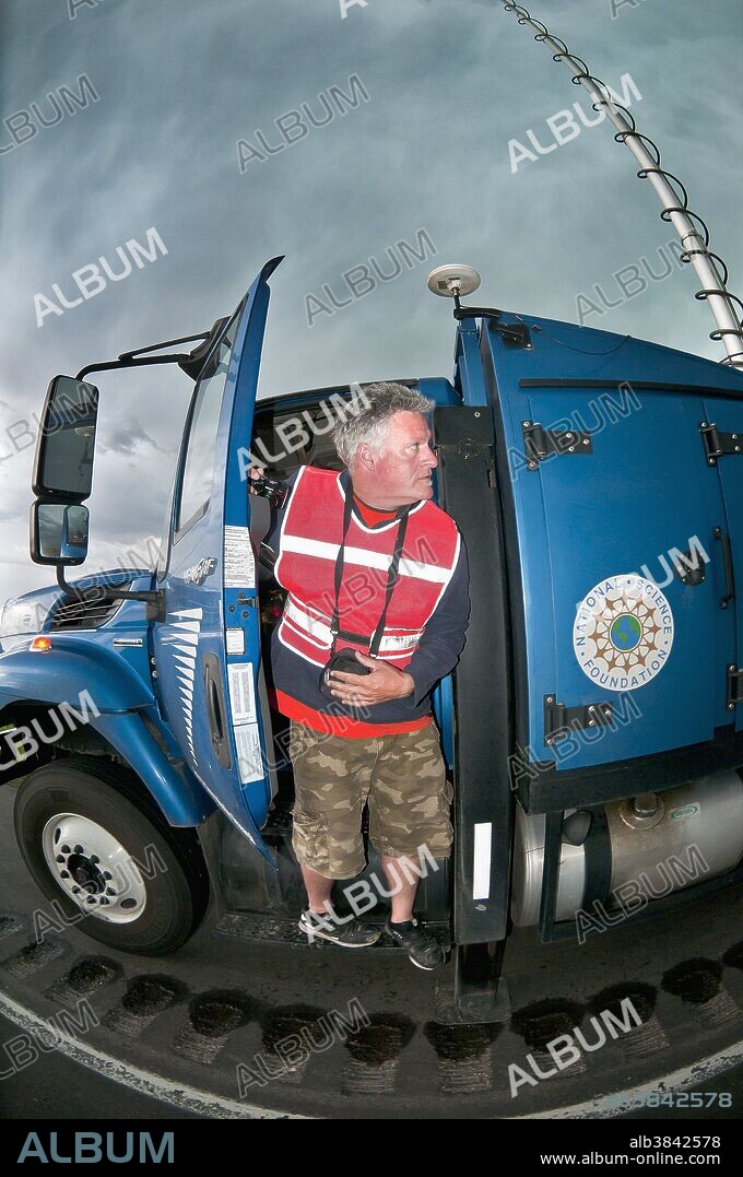 VORTEX 2 - Doppler on Wheels driver Herbert Stein