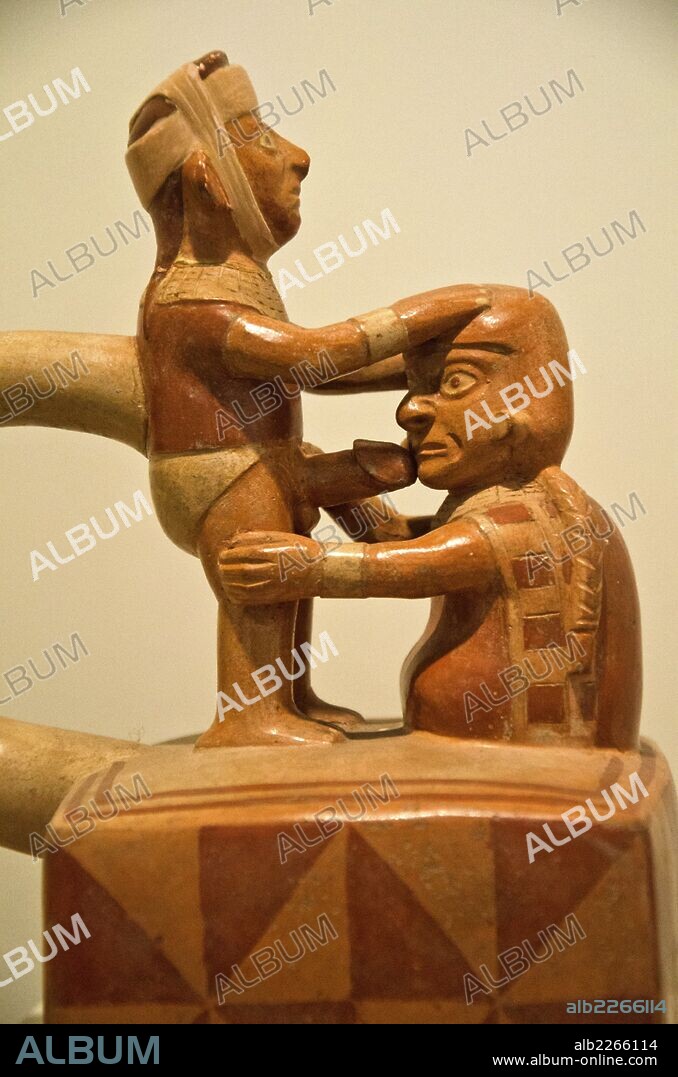 Ceramic vessel, erotic art Moche culture 100 AC-800 AC Perú.