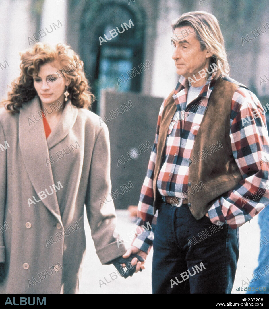 JOEL SCHUMACHER and JULIA ROBERTS in DYING YOUNG, 1991, directed by JOEL SCHUMACHER. Copyright 20TH CENTURY FOX.