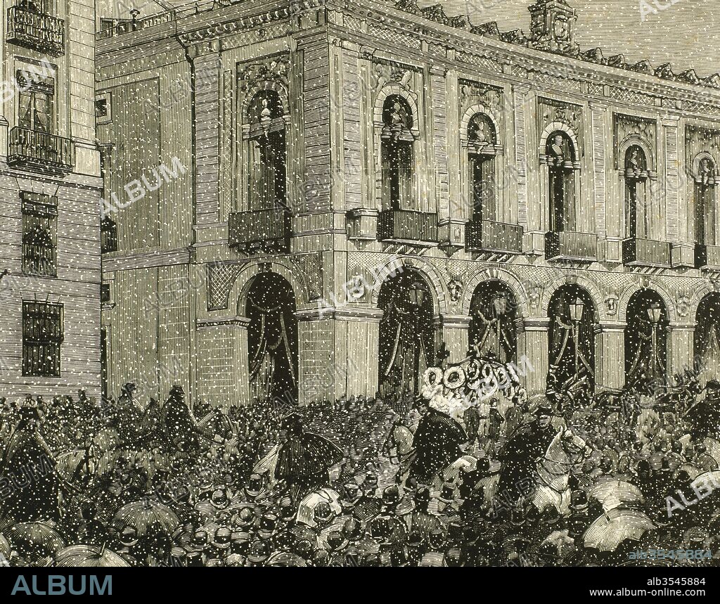 Julián Gayarre (Sebastián Julián Gayarre) (Roncal, 1844-Madrid, 1890). Cantante lírico español. Entierro de Julián Gayarre, ante la Escuela Nacional de Música y Declamación, en la Plaza de Oriente. Madrid, España. Grabado. "La Ilustración Española y Americana", 1890.