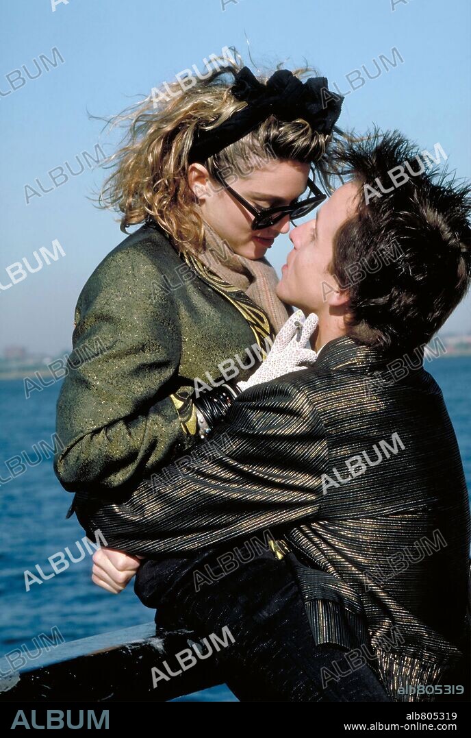 MADONNA et ROBERT JOY dans DESPERATELY SEEKING SUSAN, 1985, réalisé par SUSAN SEIDELMAN. Copyright ORION PICTURES.