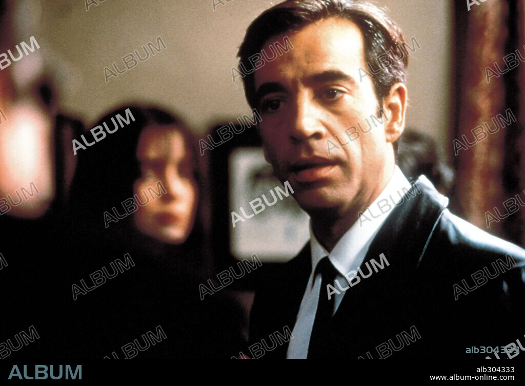 IMANOL ARIAS en AFRICA, 1996, dirigida por ALFONSO UNGRIA. Copyright SOGETEL/BOCABOCA PRODUCCIONES, S.A.