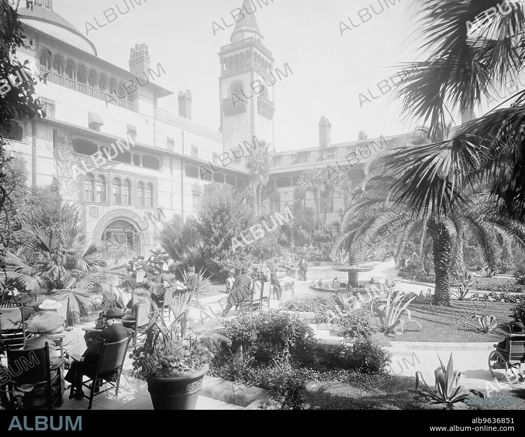 Court of the Ponce de Leon, St. Augustine, Fla., between 1900 and 1920.