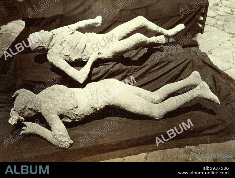 UNKNOWN PHOTOGRAPHER. Petrified corpses victims of the volcanic destruction of Pompeii (Italy). Ca. 1870.