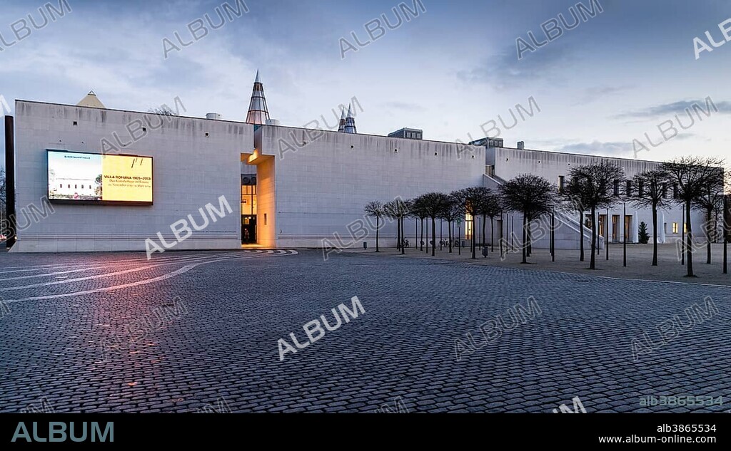 Art and Exhibition Hall of the Federal Republic of Germany, architect Gustav Peichl, Museum Mile, Bonn, North Rhine-Westphalia, Germany