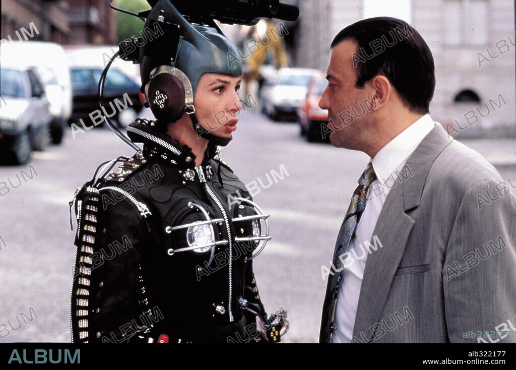 VICTORIA ABRIL in KIKA, 1993, directed by PEDRO ALMODOVAR. Copyright EL DESEO S.A / LEROY, JEAN MARIE.