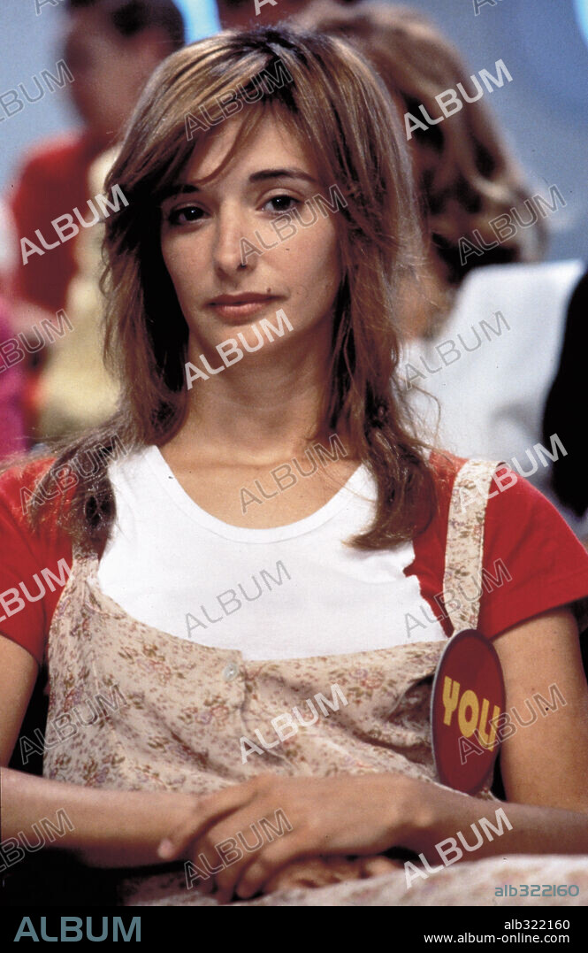 ANA TORRENT in SHOUT OUT, 1998 (EL GRITO EN EL CIELO), directed by DUNIA AYASO, FELIX SABROSO and SABROSO & AYASO. Copyright SOGETEL-CRISTAL P.C., S.A.