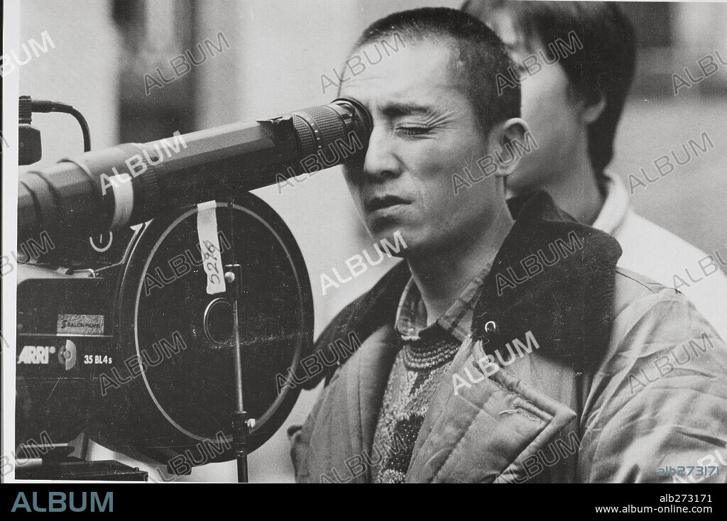 YIMOU ZHANG in RAISE THE RED LANTERN, 1991 (DA HONG DENG LONG GAO GAO GUA), directed by YIMOU ZHANG. Copyright CENTURY COMMUNICATIONS/CHINA FILM/SALON FILMS/ERA INT.