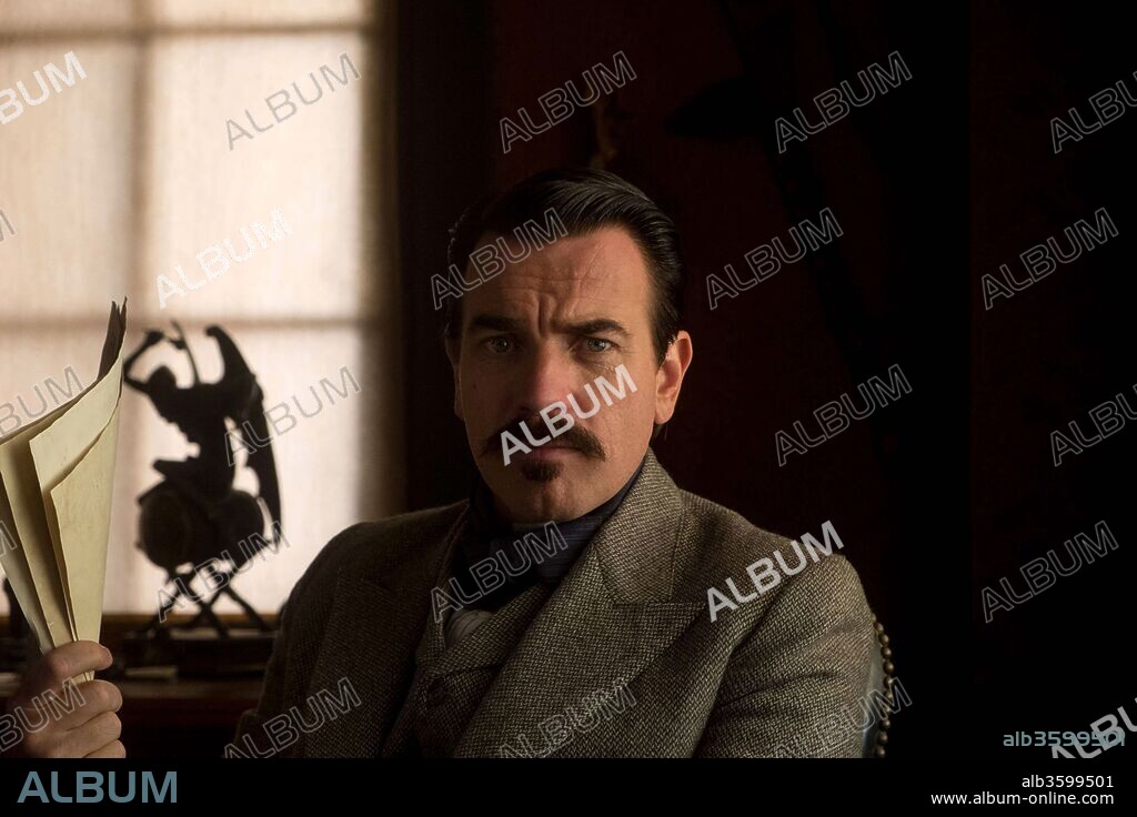 EWAN McGREGOR en LA VENGANZA DE JANE, 2015 (JANE GOT A GUN), dirigida por GAVIN O'CONNOR. Copyright 1821 PICTURES/BOIES/SCHILLER FILM GROUP/HANDSOMECHARLIE FILM.