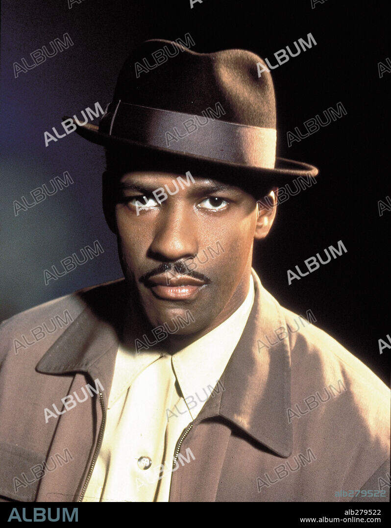 DENZEL WASHINGTON in DEVIL IN A BLUE DRESS, 1995, directed by CARL FRANKLIN. Copyright TRI STAR PICTURES / ZAHEDI, FIROOZ.