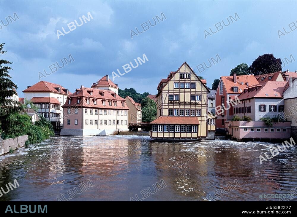 Bamberg / Häuser an der Regnitz. © Florian Monheim Format / Filmsize: 6 × 9 cm.