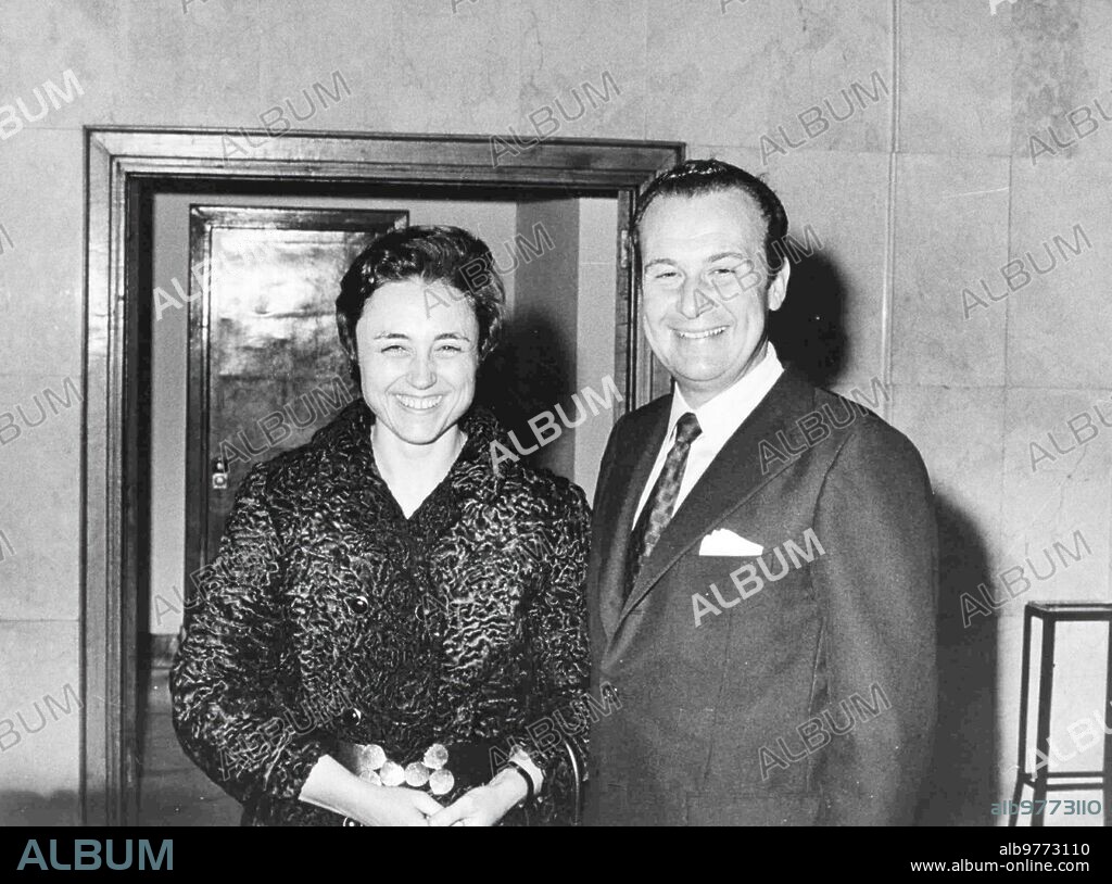 April 2, 1971. Nemesio Fernández Cuesta, accompanied by his wife, at the Barajas airport.