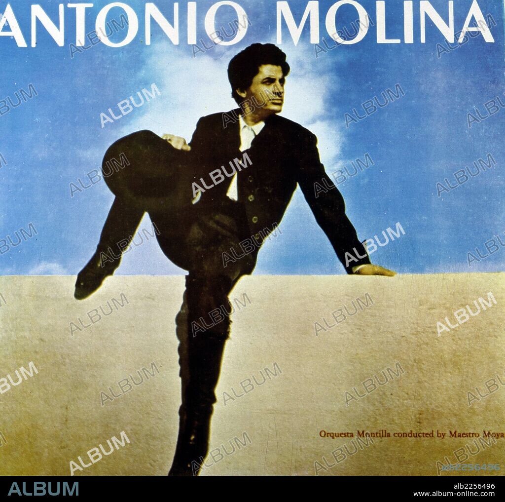 EL ACTOR Y CANTANTE ANTONIO MOLINA.