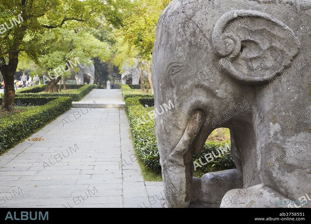 Elephant statues on Stone Statue Road at Ming Xiaoling, Ming dynasty tomb, UNESCO World Heritage Site, Zijin Shan, Nanjing, Jiangsu, China, Asia.