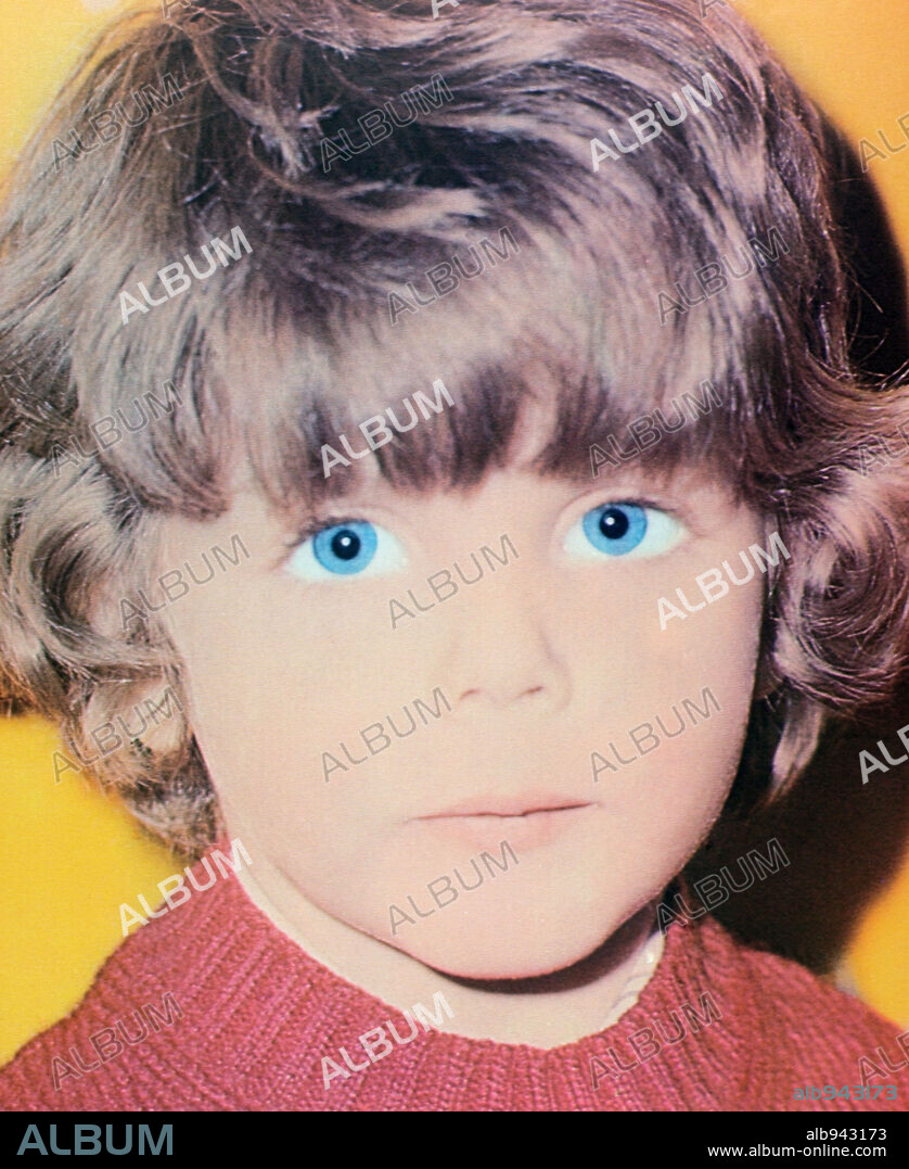 LOLO GARCIA en LA GUERRA DE PAPA, 1977, dirigida por ANTONIO MERCERO. Copyright JOSE FRADE PRODUCCIONES CINEMATOGRAFICAS.