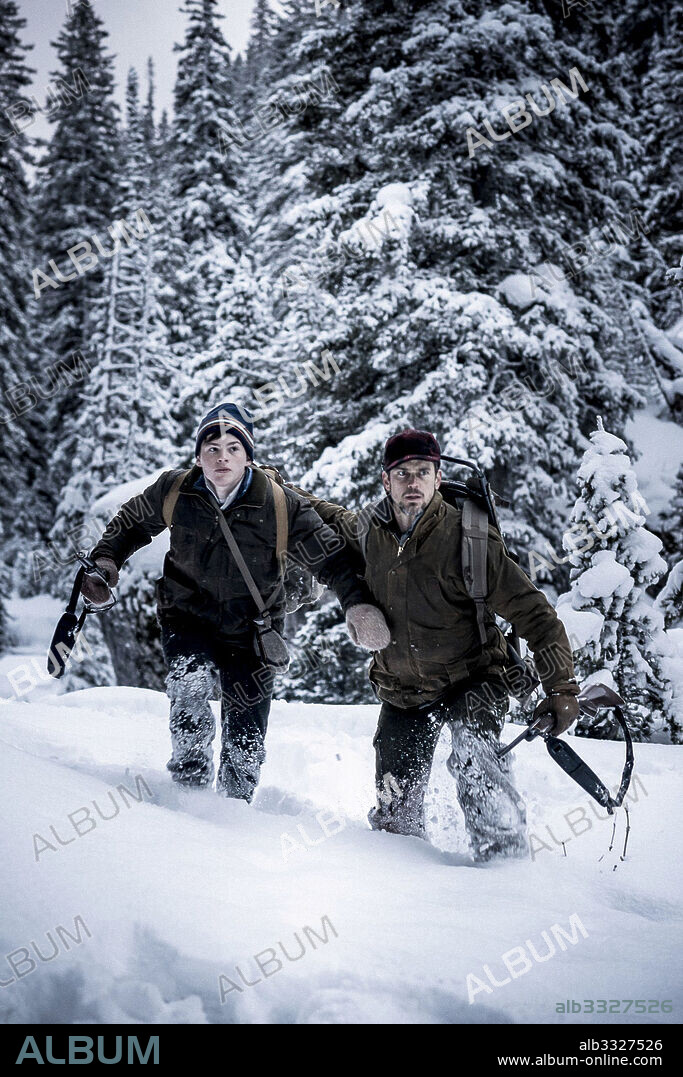 JOSH WIGGINS und MATT BOMER in WALKING OUT, 2017, unter der Regie von ALEX SMITH und ANDREW J. SMITH. Copyright HARBINGER PICTURES/BURDA HAYES/CO-OP ENT/EFC FILMS/GRIZZLY C / HONZIK, STANDA.