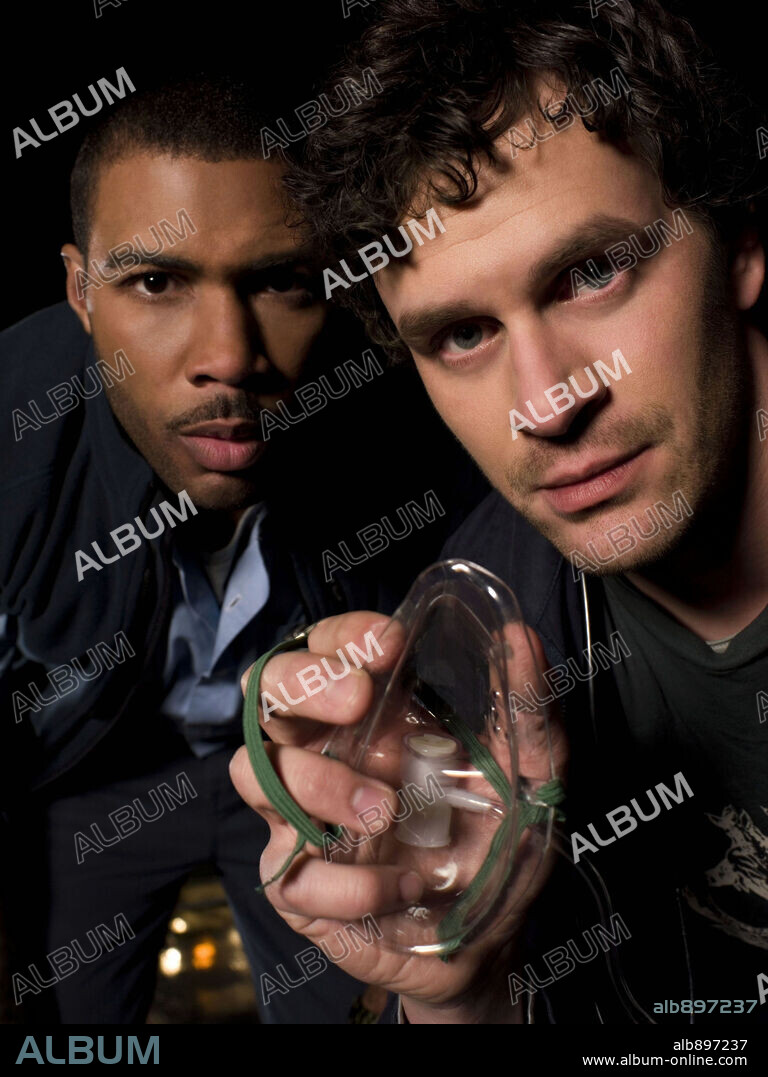 OMARI HARDWICK and TOM EVERETT SCOTT in SAVED, 2006 (SAVED-TV), directed by DAVID MANSON. Copyright 20TH CENTURY FOX TV.