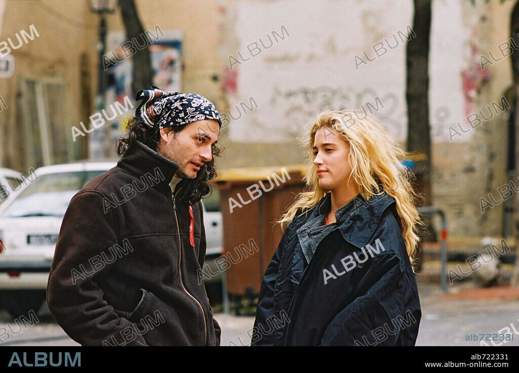 VAHINA GIOCANTE y ZIAD DOUEIRI en LILA DICE, 2004 (LILA DIT ÇA), dirigida por ZIAD DOUEIRI. Copyright FRANCE 2 CINEMA.