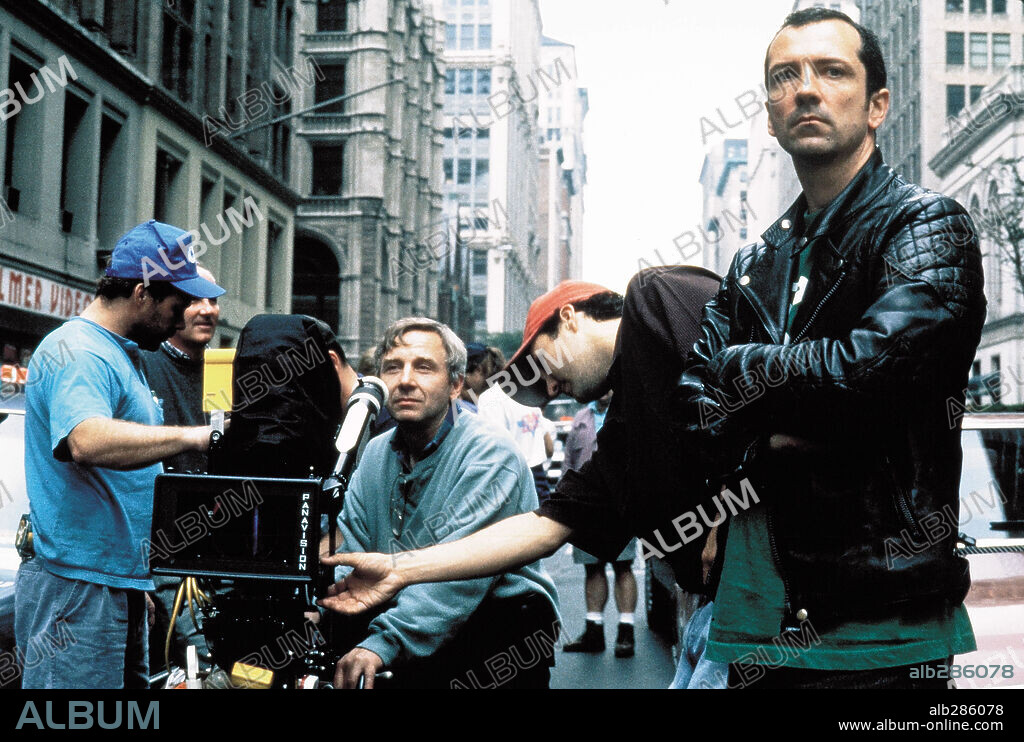IAIN SOFTLEY en HACKERS [PIRATAS INFORMATICOS], 1995 (HACKERS), dirigida por IAIN SOFTLEY. Copyright UNITED ARTISTS.