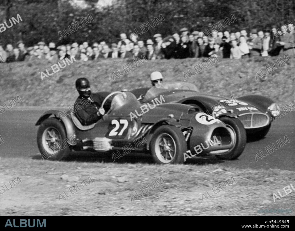 British Empire Trophy Race - T.A.D. Crook in a cooper-Bristol who led in heat 2 class B, Almost to the last lap, is beaten by Roy Salvadori (No.35) in a Maserati in a 21-lap race.Alan Brown (Cooper Bristol) won the 16-th British Empire trophy race which opened the British car racing season at Oulton park, Cheshire, Yesterday.Second was Roy Salvadori (maserati) and P. Gammon (Lotus) was third. Salvadori set up a New lap Record of 74.33 M.P.H. April 11, 1954. (Photo by Paul Popper Photo, Paul Popper Ltd.).