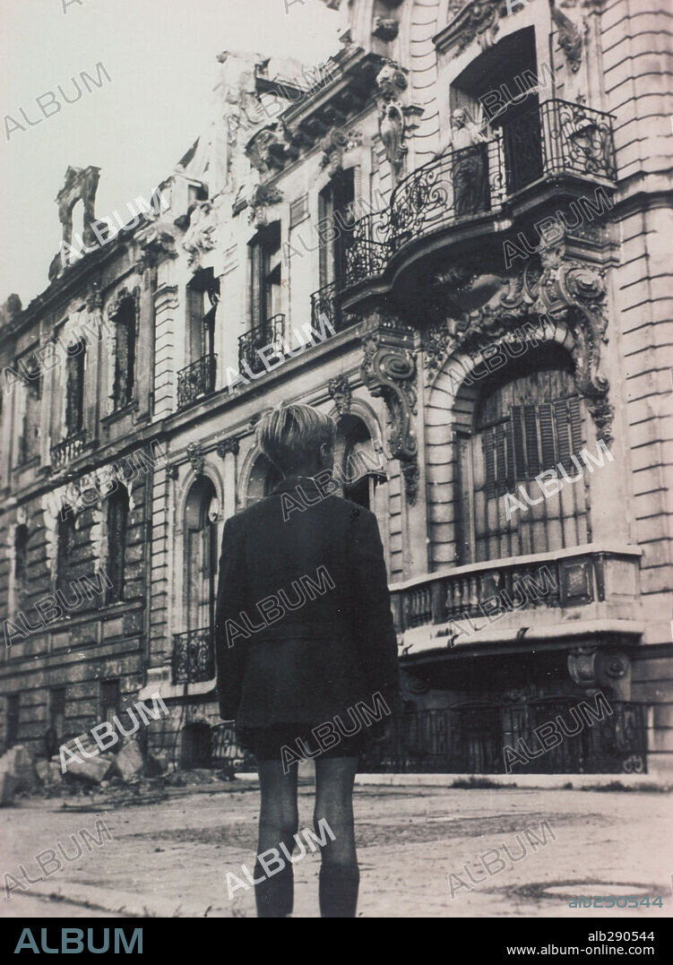 ALEMANIA, AÑO CERO, 1948 (GERMANIA ANNO ZERO), dirigida por ROBERTO ROSSELLINI. Copyright TEVERE FILM.