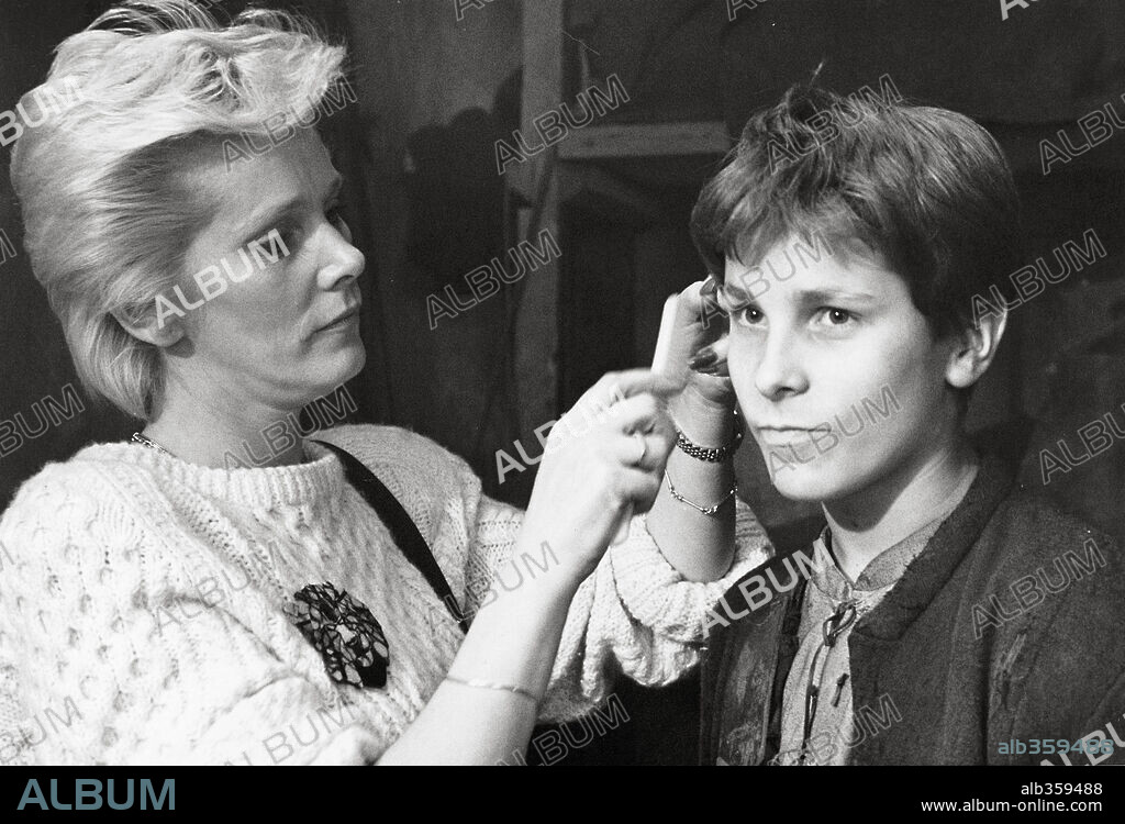 CHRISTIAN BALE in HENRY V, 1989, directed by KENNETH BRANAGH. Copyright RENAISSANCE FILMS/BBC/CURZON FILMS.