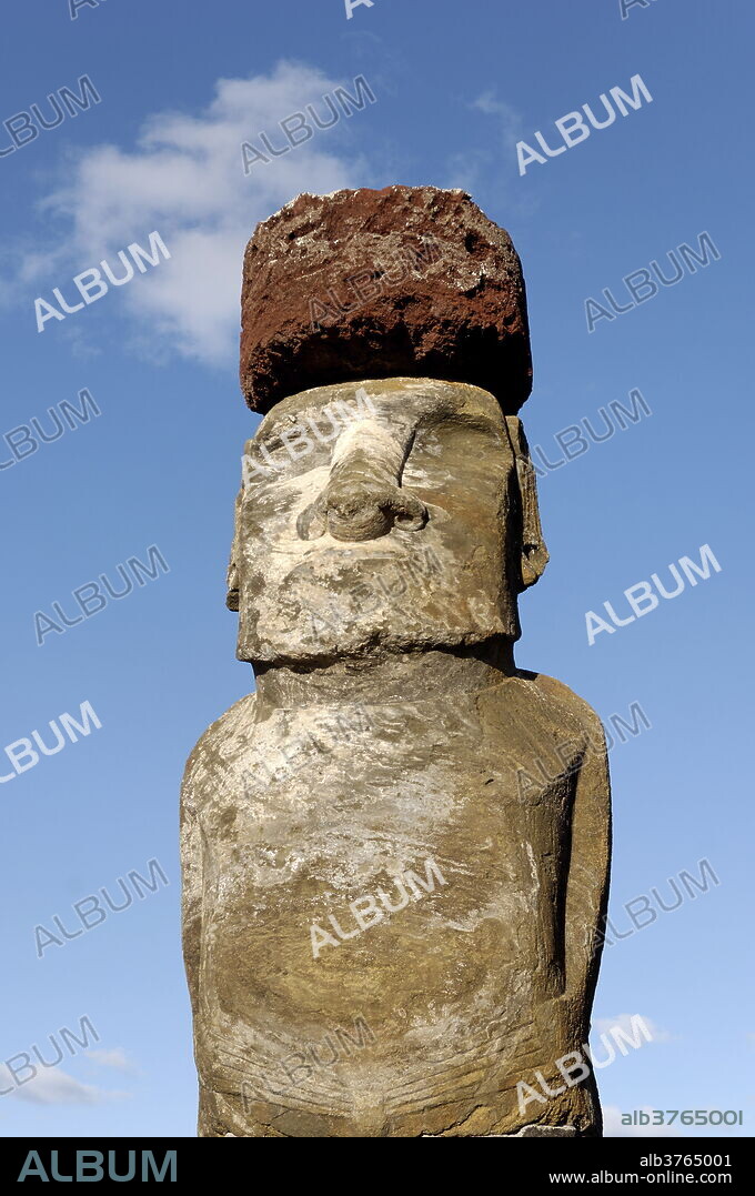 Ahu Tongariki where 15 moai statues stand with their backs to the ocean, Easter Island, UNESCO World Heritage Site, Chile, South America.